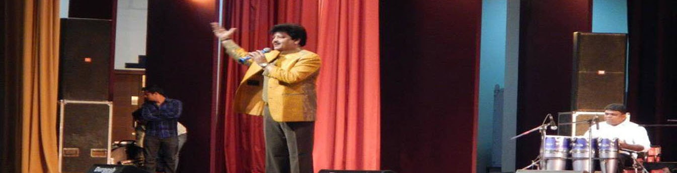 A famous Bollywood singer Udit Narayan performing in the campus